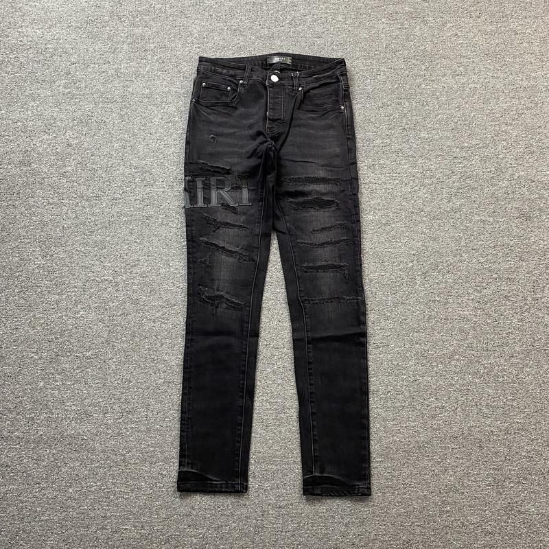 Calça Amiri Skinny Jeans Staggered Logo Black em fundo real