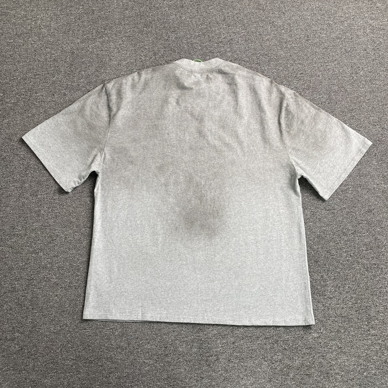 Camiseta Acne Studios Stockholm 1996 Gray tras em fundo real