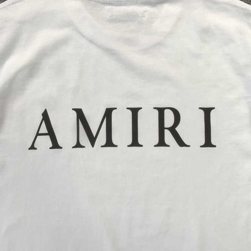 Camiseta Amiri Basic Logo White zoom frente logo cima