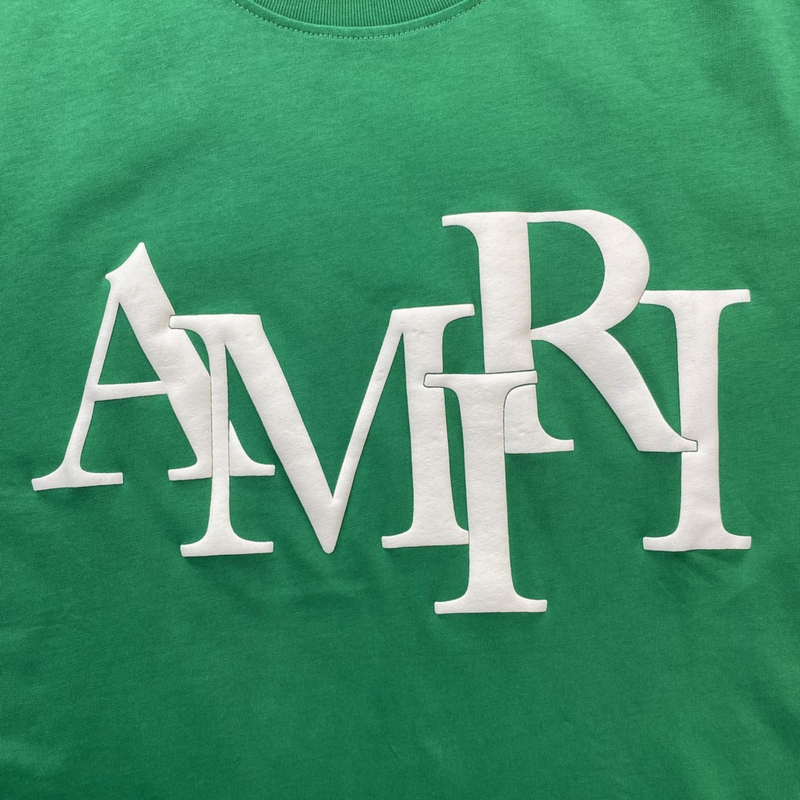 Camiseta Amiri Staggered Logo Green   zoom frente logo
