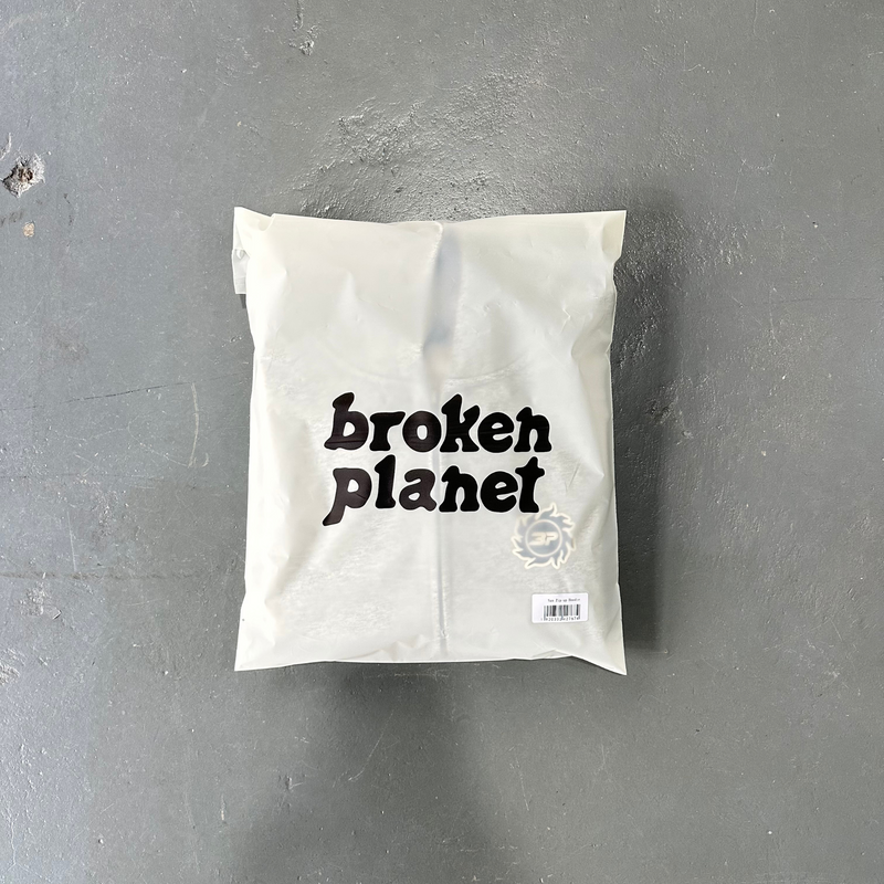 Conjunto Broken Planet Sun Heather Grey embalagem em fundo real
