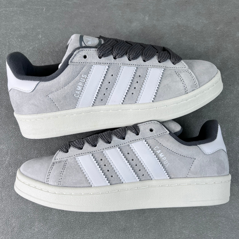 Tênis Adidas Campus 00s Grey frente em fundo real