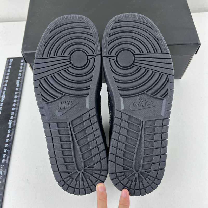 Nike Air Jordan 1 Low x Travis Scott Black Phantom