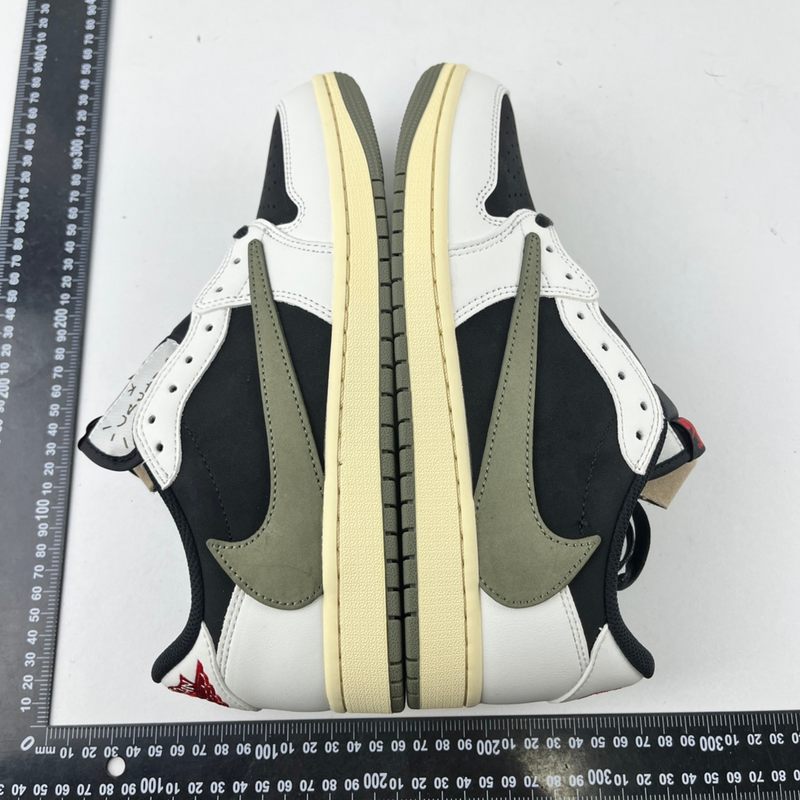 Nike Air Jordan 1 Low x Travis Scott Olive