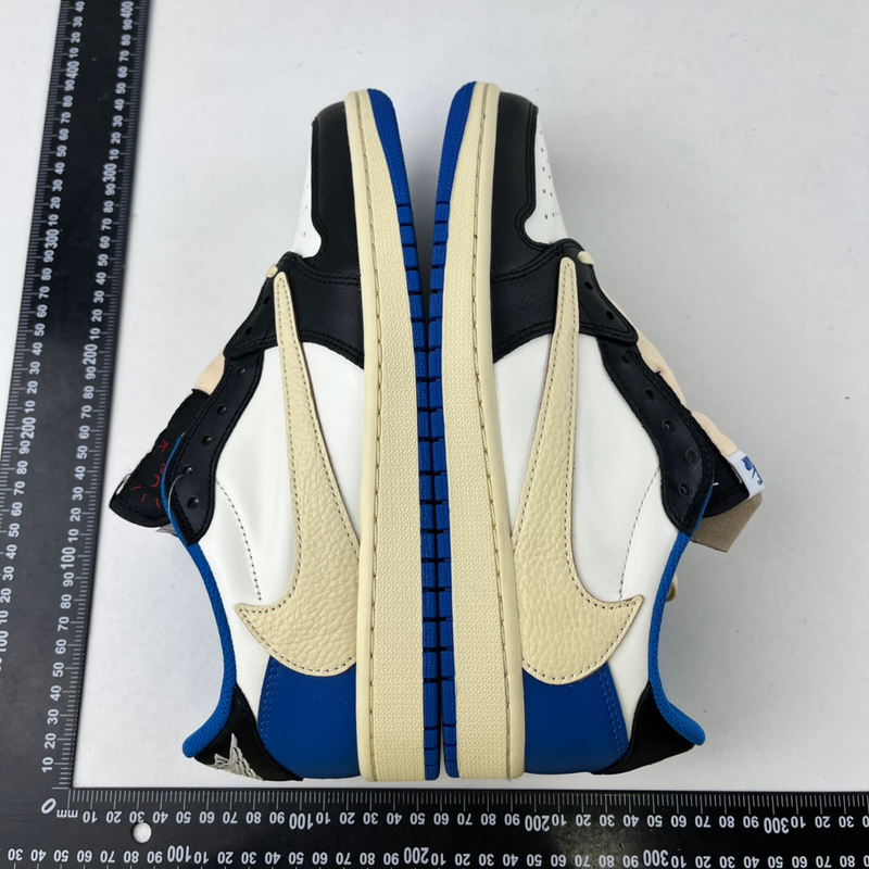 Nike Air Jordan 1 Low x Travis Scott x Fragment